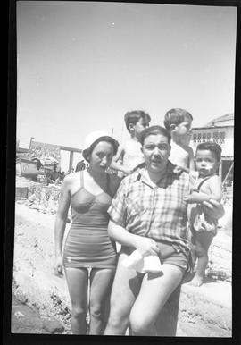 Familia Reyes Navarrete en la playa