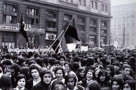 Fotografía de estudiantes secundarios en manifestación