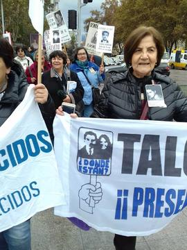 Myrna Troncoso en manifestación