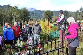 Asistentes actividad de homenaje a Próspero Guzmán, entre ellos Erna Guzmán, hermana de Próspero.