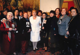 Madres junto a Michelle Bachelet